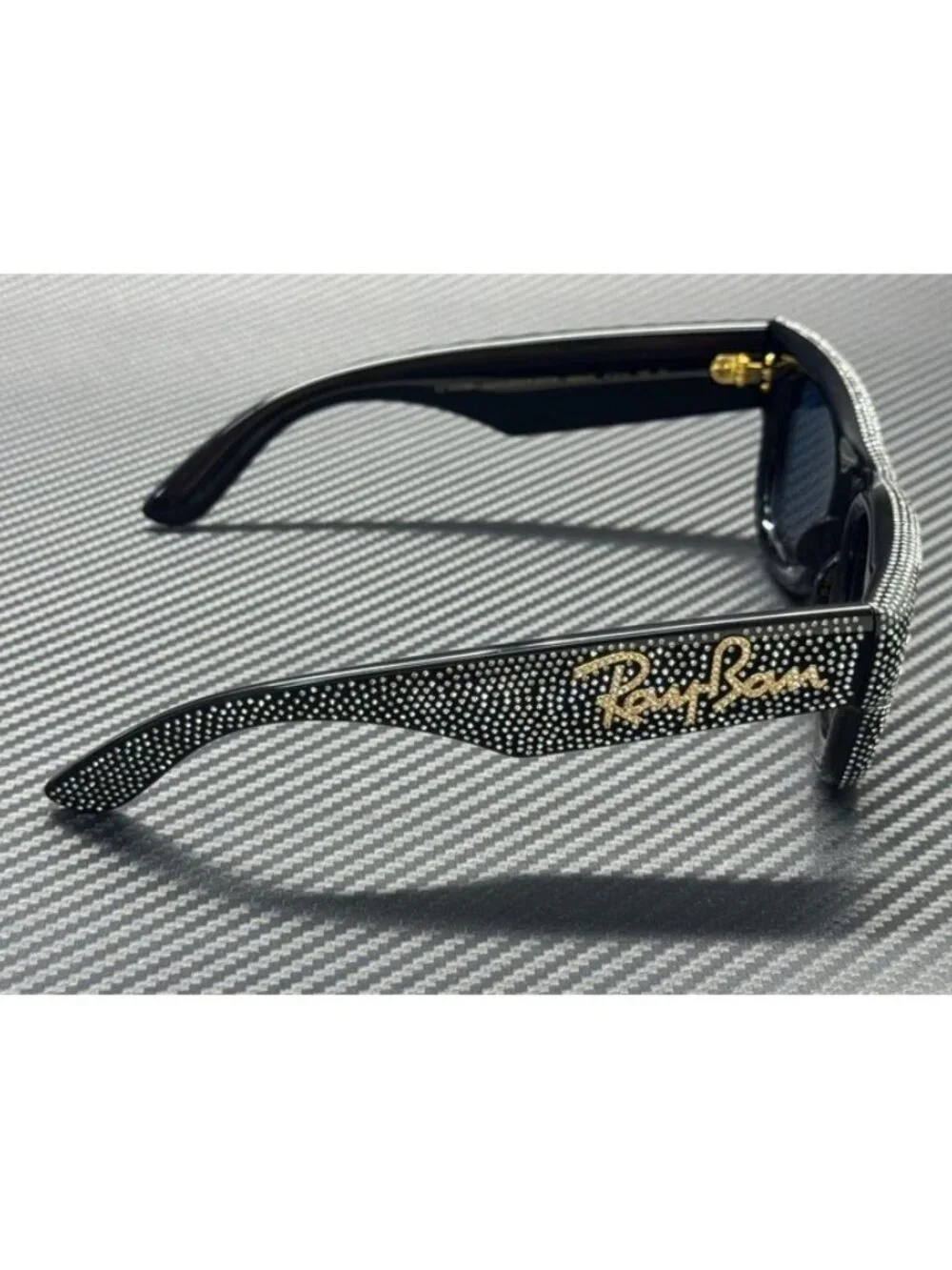 New Ray-Ban Men Black Sunglasses 47-23-145